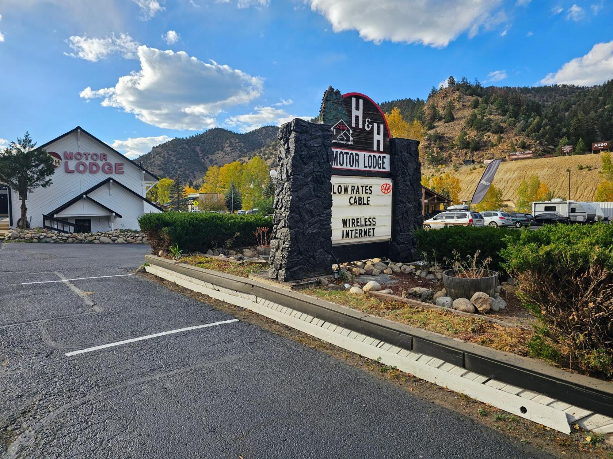 H&H Motor Lodge Idaho Springs Exterior photo